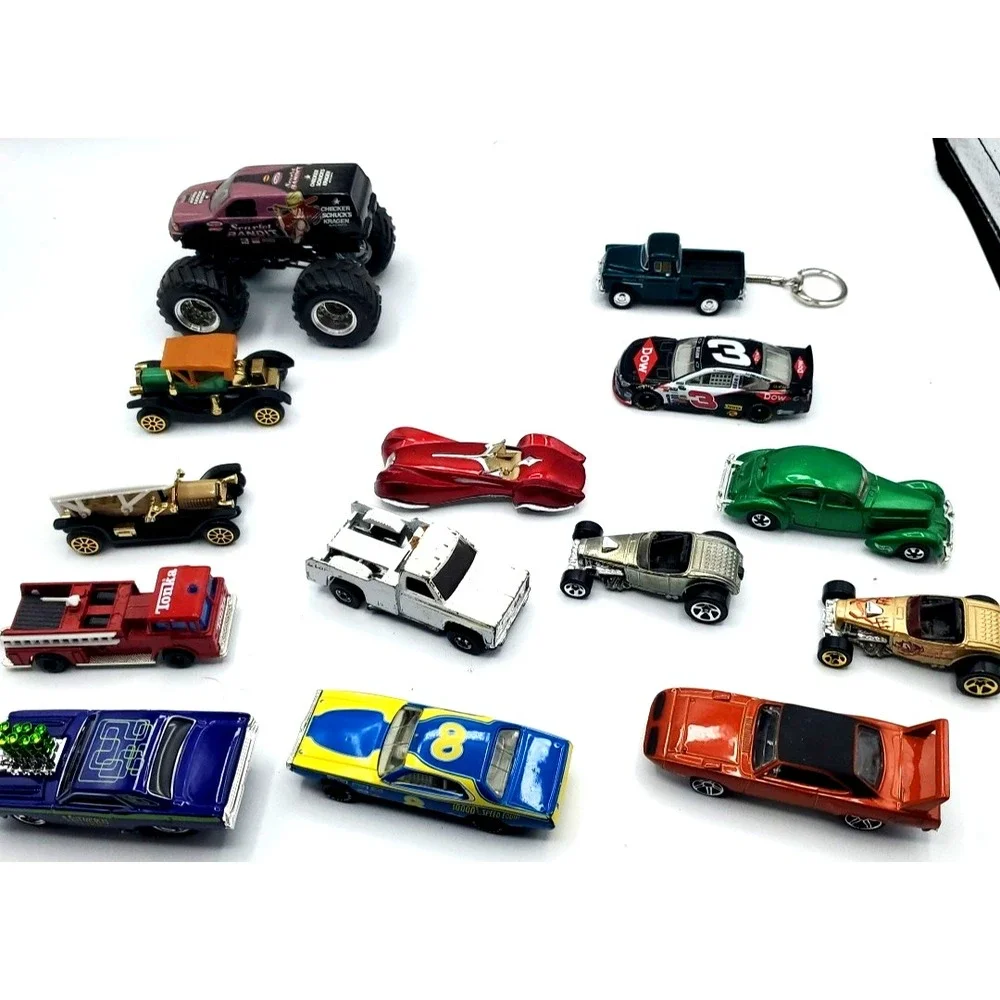 HOT WHEELS PLYMOUTH SUPERBIRD 2 DR‎  Chevy Step 55 Kinsmart Keychain Lot  14 pcs